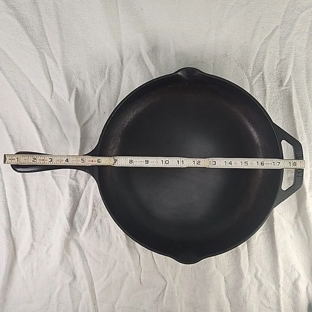 Cast Iron Chefs Skillet Lodge #2 Vintage 12SK 12” Pan Double Handles & Spouts